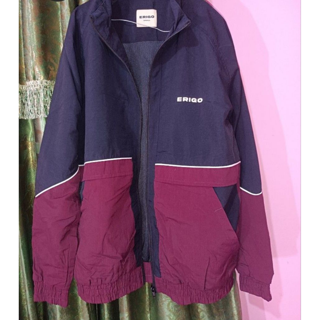 Erigo Windbreaker