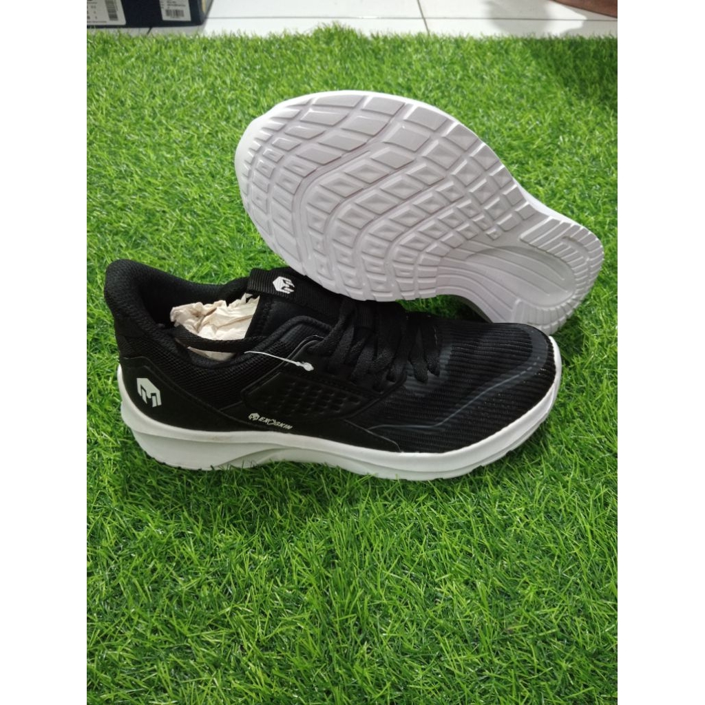 sepatu running mills evander original obral