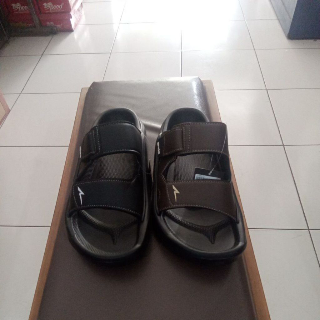 sandal santai pria ando humble