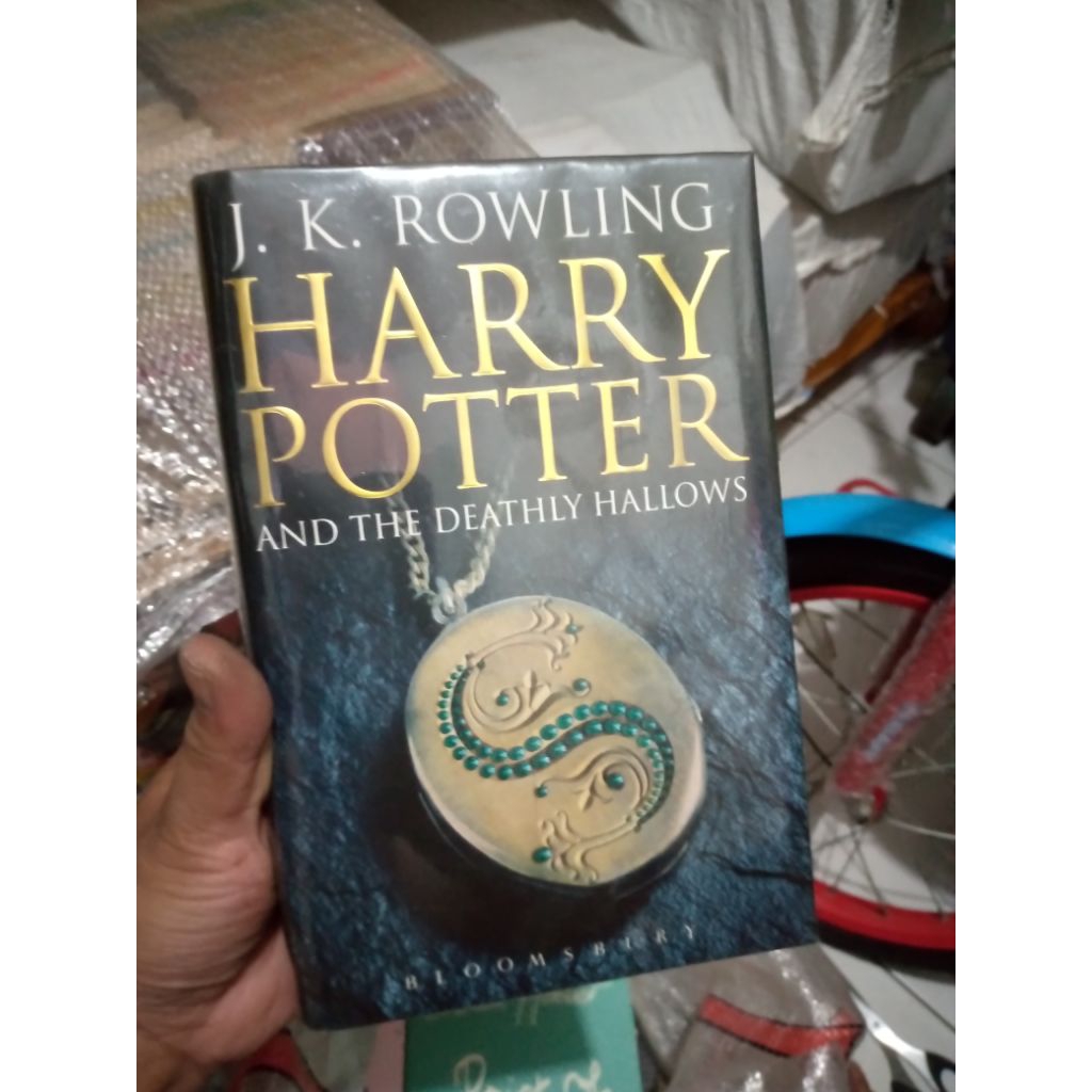 harry Potter bahasa inggris no 7 hard caver bekas original