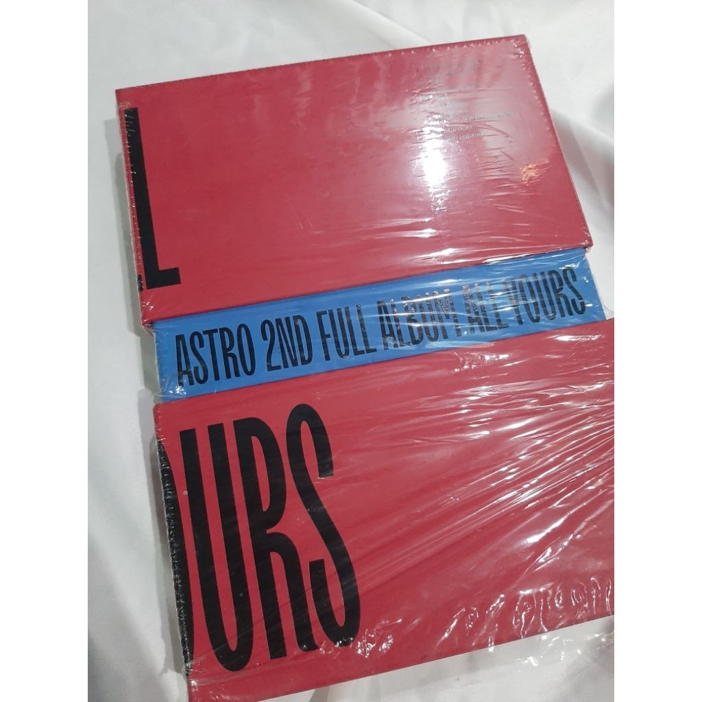 UNSEALED ALBUM ASTRO