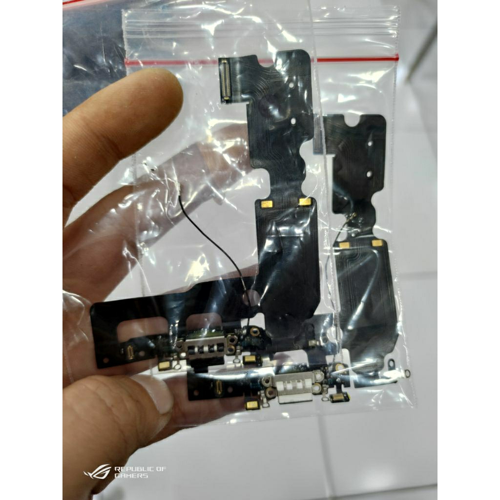 flexible charger IP 7 plus cabutan / copotan ibox