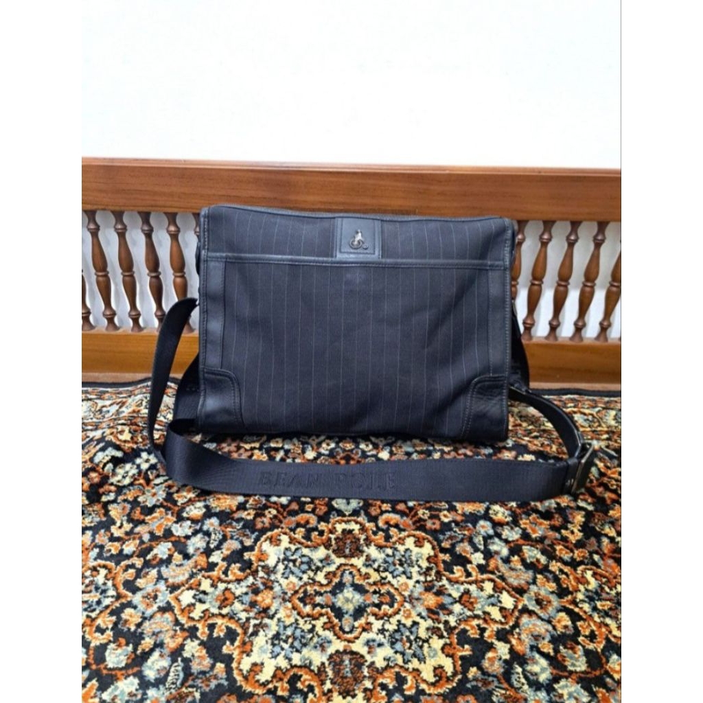 Tas selempang beanpole garis