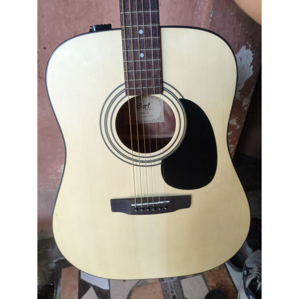 gitar akustik cort AD810 E OP