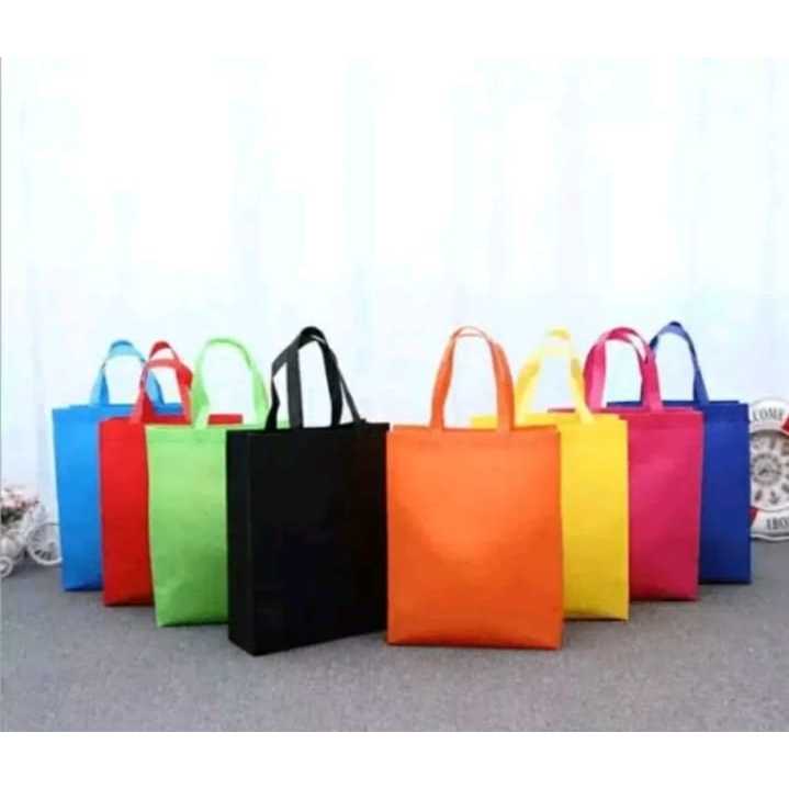 

(12 PCS ) Tas Kain Spunbond 30 x 40 x 8cm / Goodie Bag Sponbon Souvenir / tas souvenir tote bag / goodie bag 30 x 40 / tas kain spunbond,tas belanja,tote bag spunbond, tas souvenir promosi,ultah,polos,sablon
