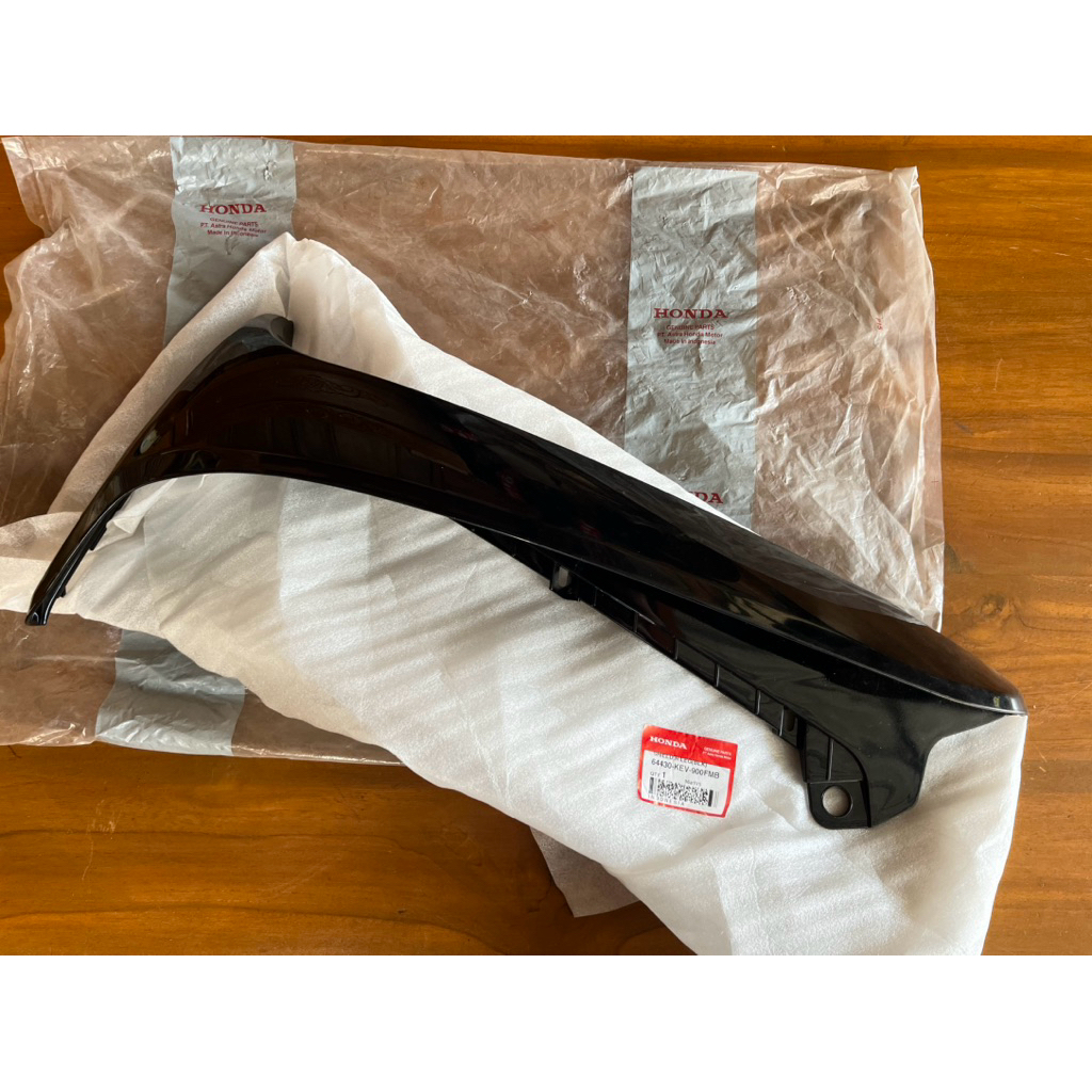 Sayap Luar Supra X 100 fit lama asli HITAM Legsild Tebeng sayap luar Legshield luar KANAN ASLI origi