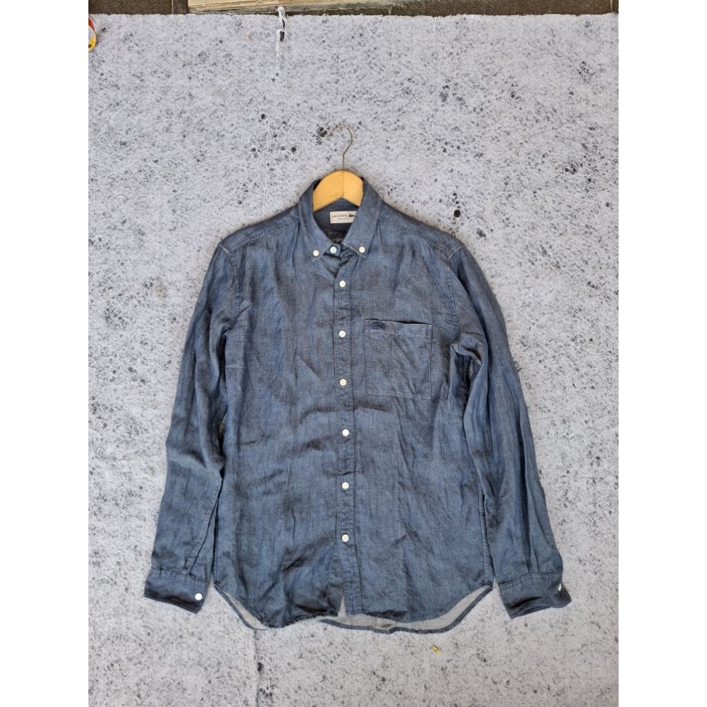 READY KEMEJA DENIM LACOSTE REGULAR FITSIZE TAG S/M
LD:106Cm
P: 74Cm