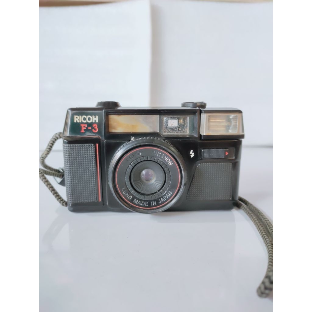 Kamera analog vintage Ricoh F3 camera photo film classic made in japan koleksi kamera lawas display 