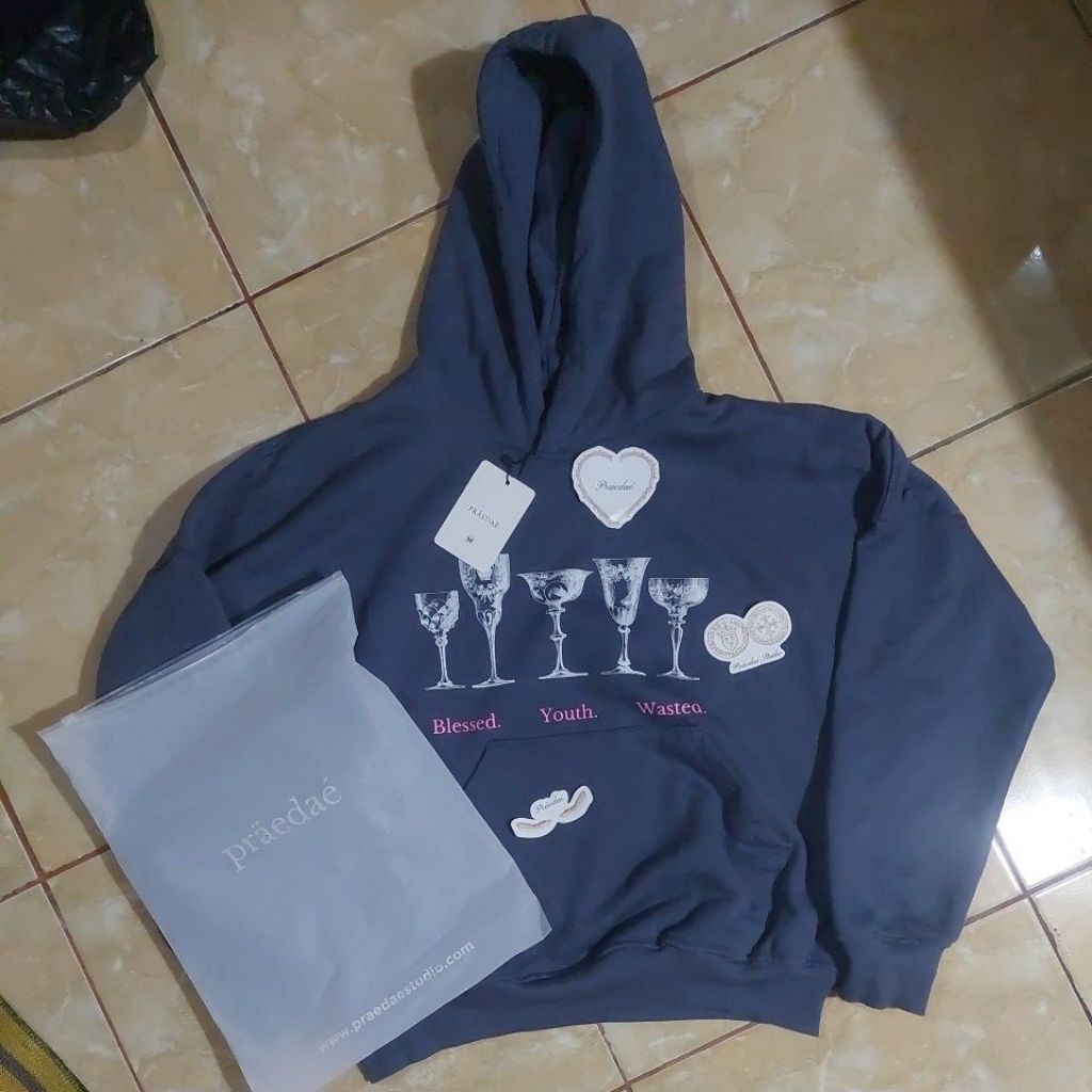 Hoodie Praedae Blessed, Youth, Wasted.