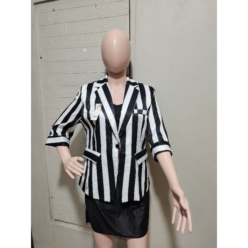 Korean stripe blazer salur Korea blazer salur hitam putih blazer stripe blazer liris blazer kantor b