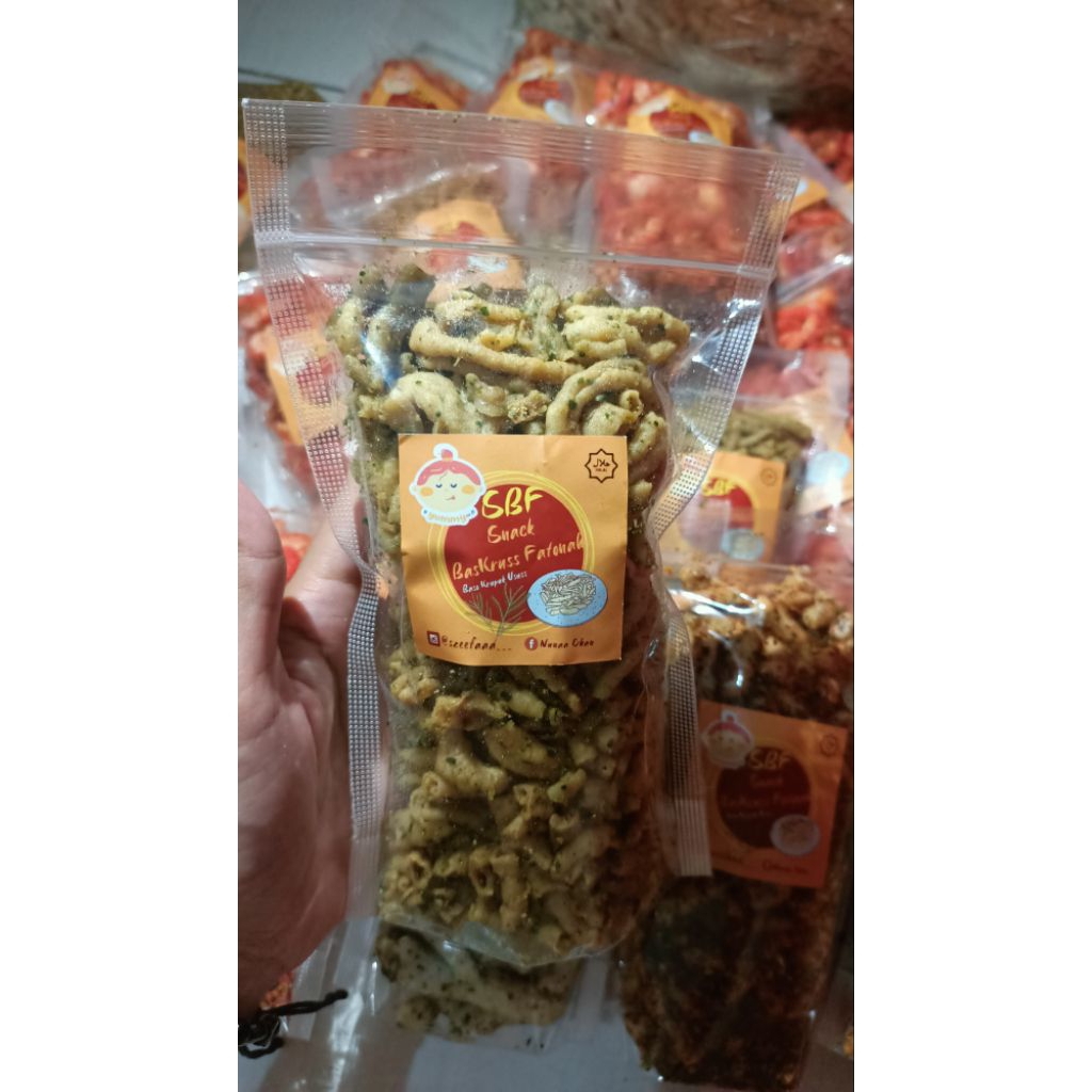 

Kripik Usus Gurih Daun Jeruk.