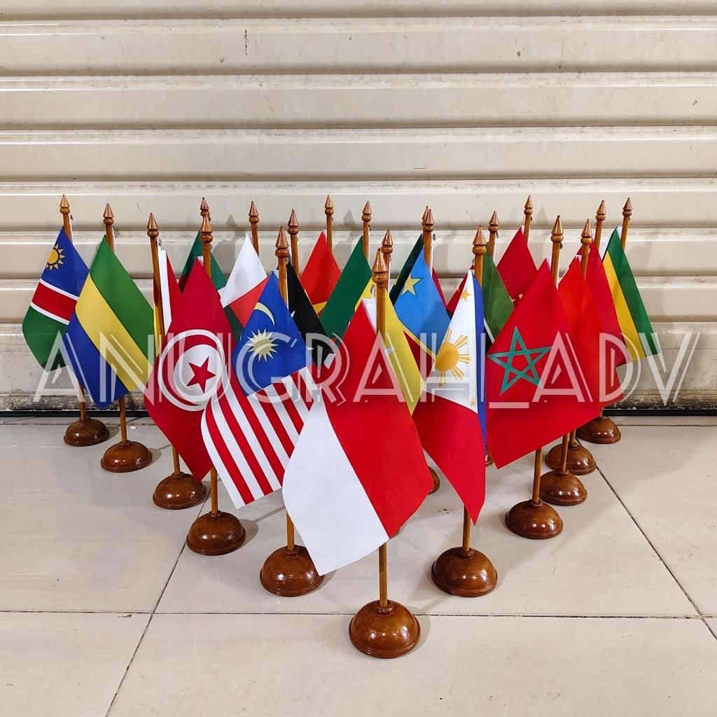 

Baru Bendera Meja Bendera Negara Dunia + Tiang Kayu Coklat