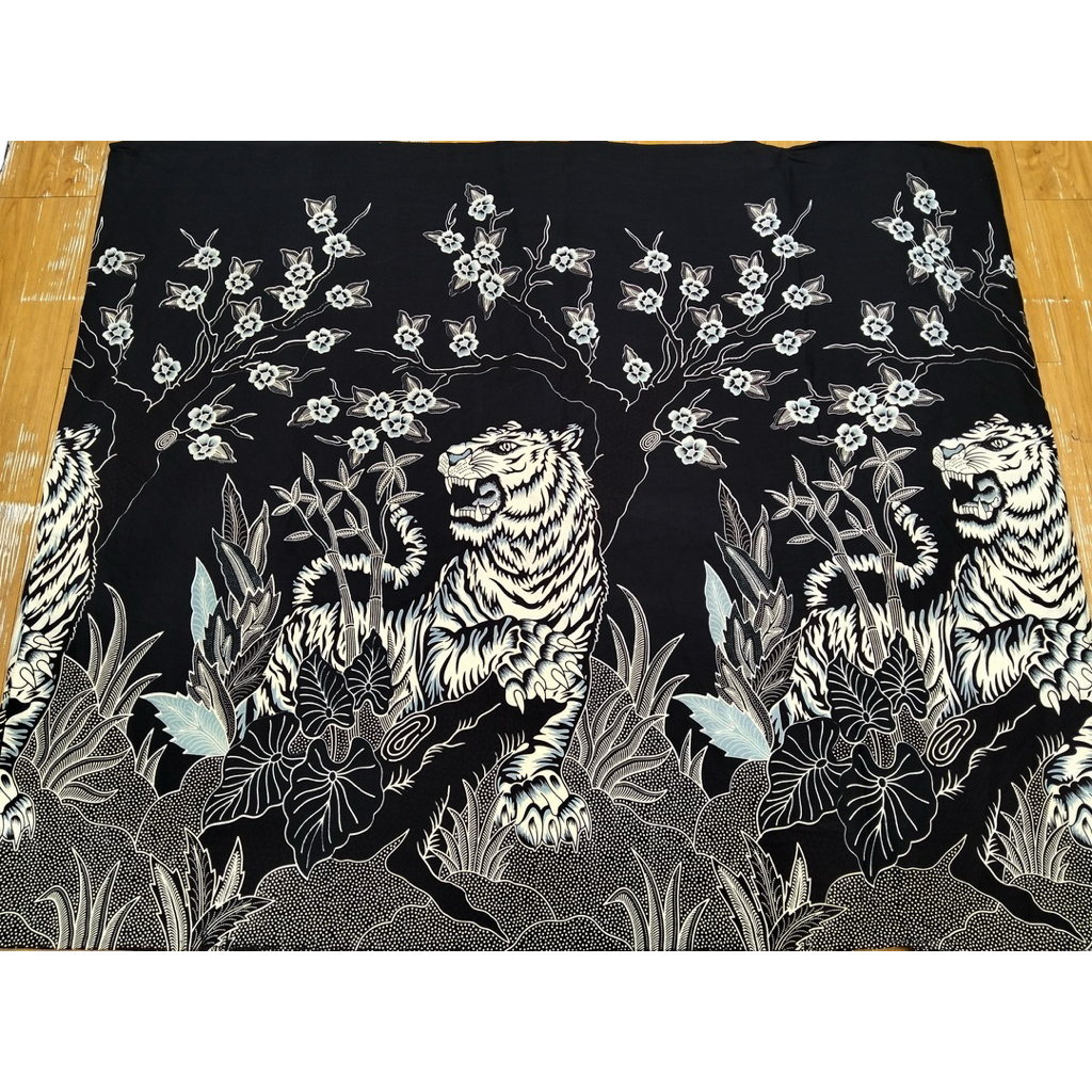 KAIN BATIK MOTIF MACAN