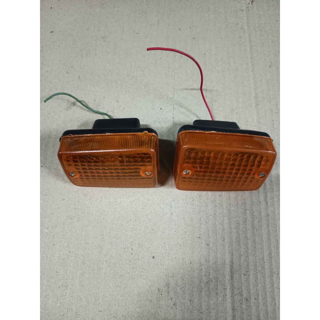 LAMPU RETENG DEPAN ASSY C700/C800 SUPER CUP KANAN KIRI