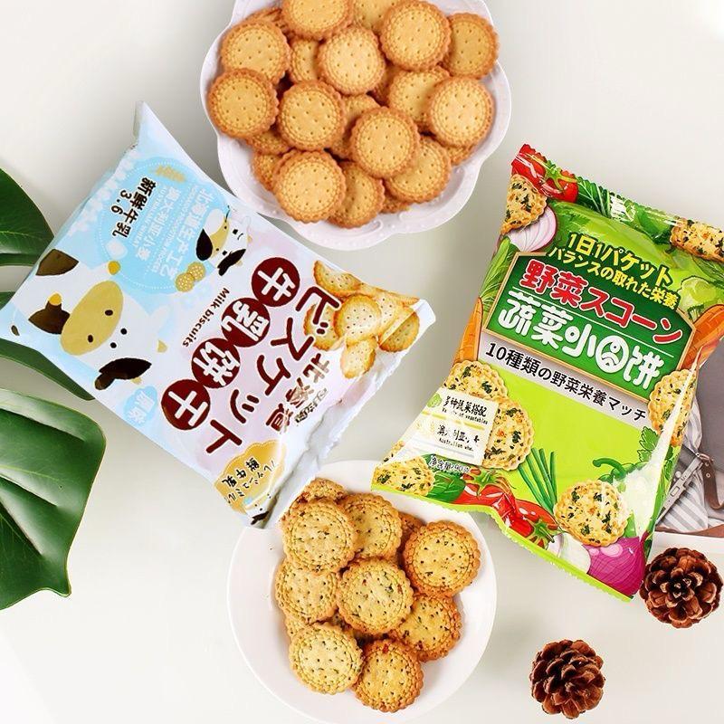 

Kollo biskuit 100g rasa sayur vegetable round biscuits garam laut sea salt flavored milk
