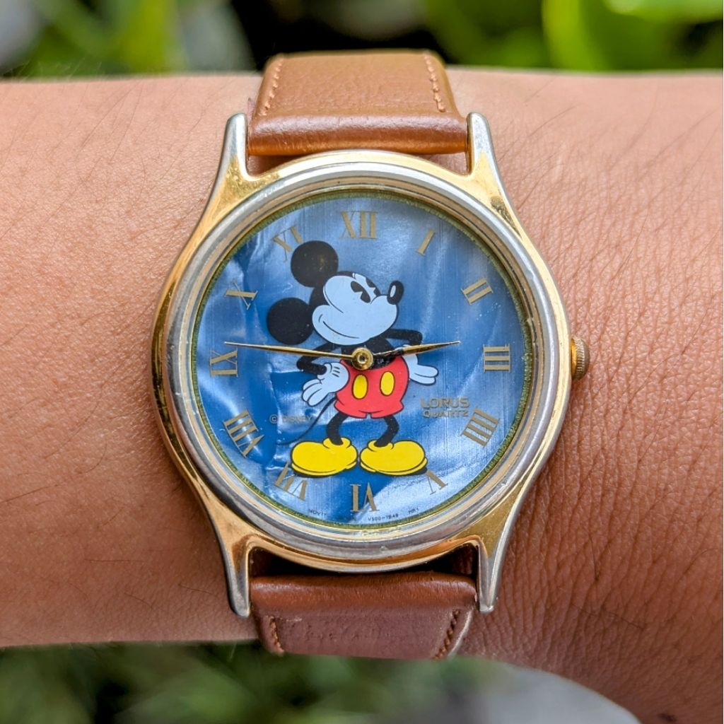 Jam Mickey Mouse Disney Lorus Dial Romawi Gold Blue