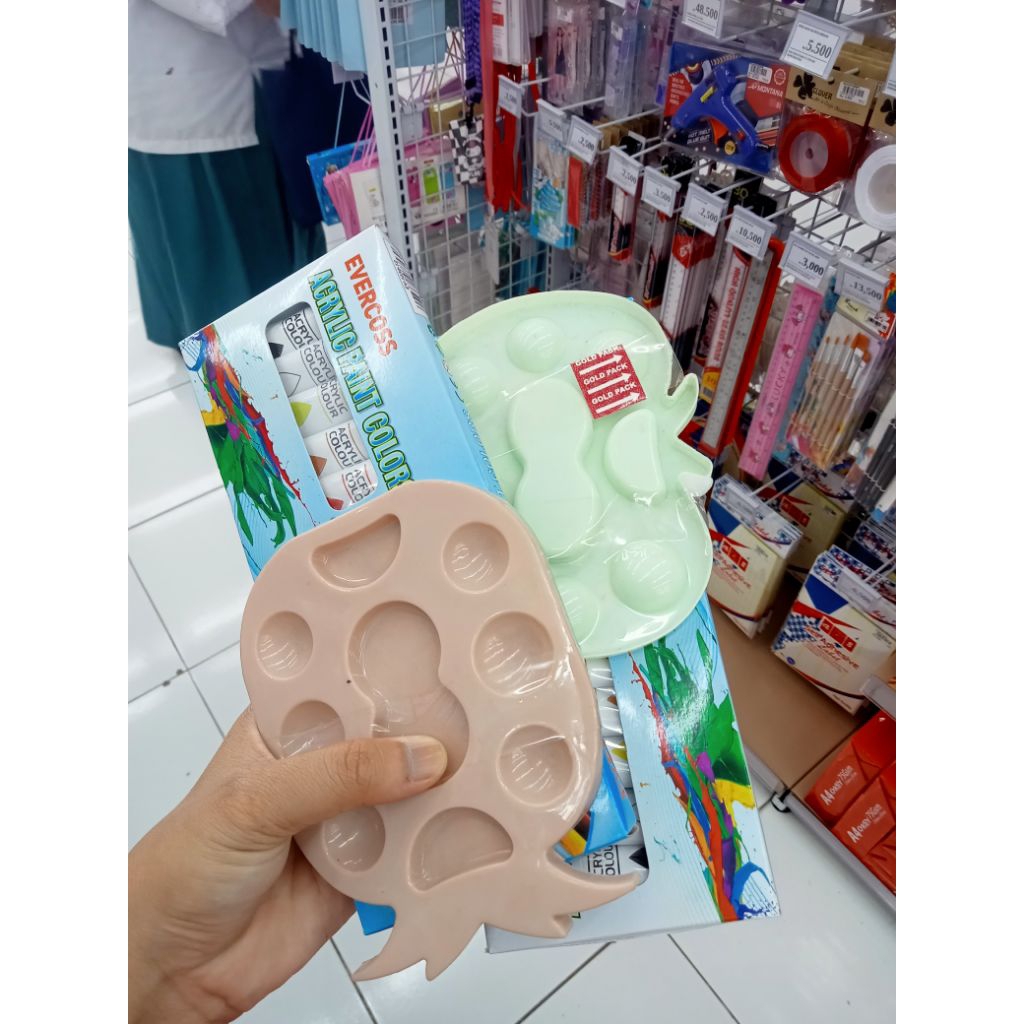 

cat warna