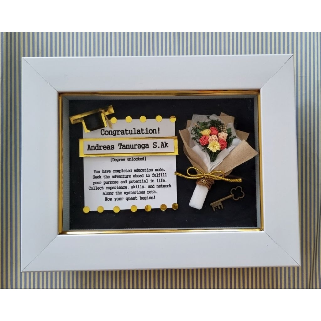 Kado Wisuda Frame - Graduation gift frame