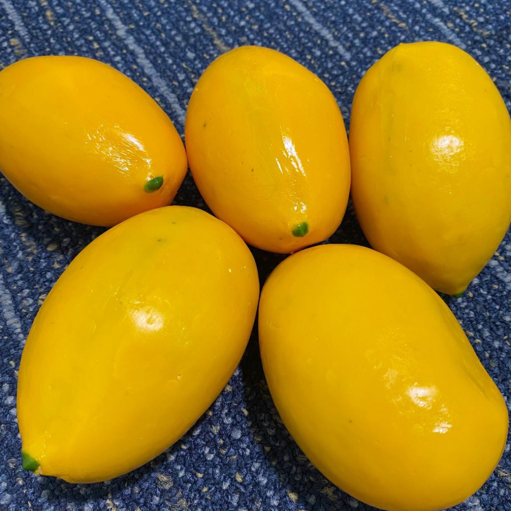 

Replika buah mangga 1pcs cocok untuk ( mainan anak / display / warung jus / edukatif / hiasan rumah / dll )