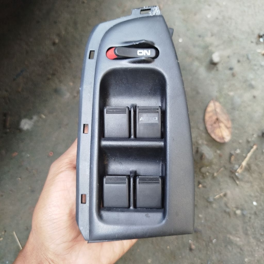 MASTER SWITCH POWER WINDOW FERIO 1996-2000