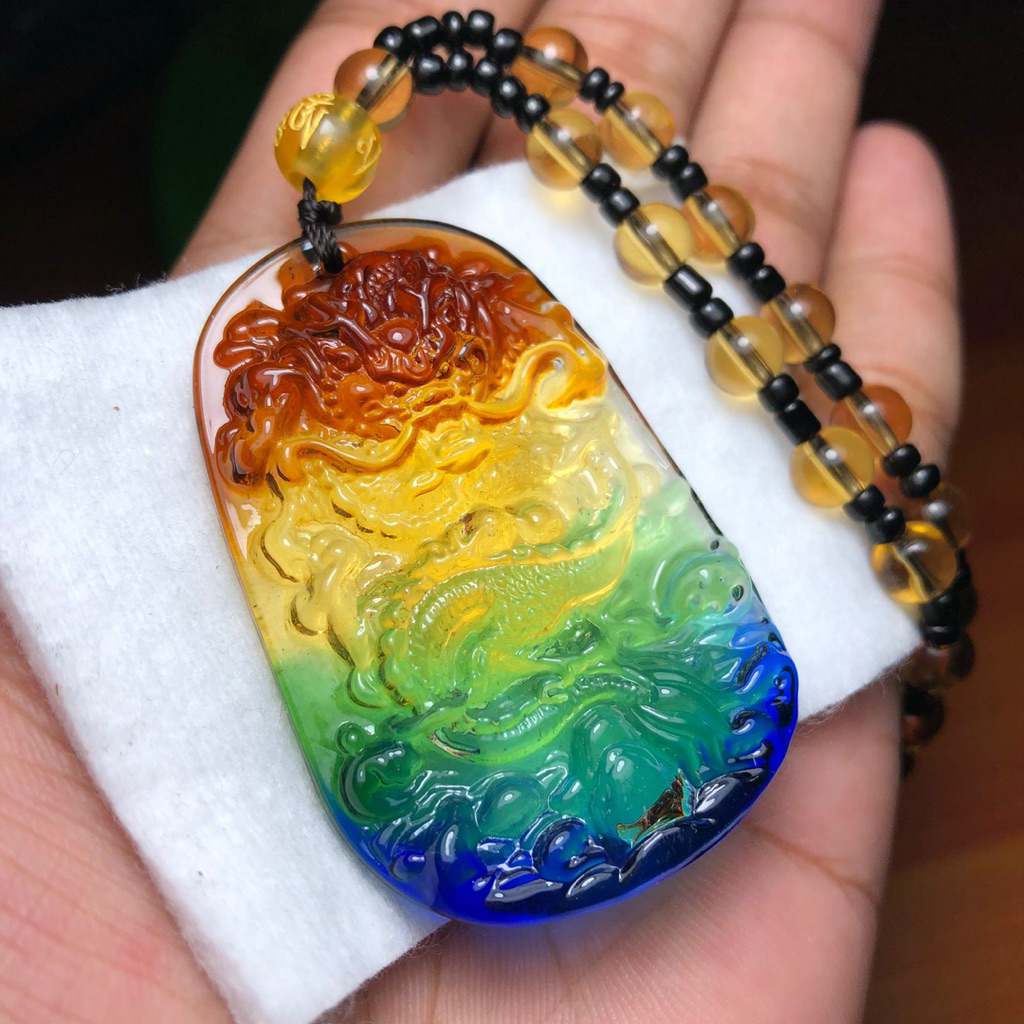Kalung Liontin Batu Giok Alami dari Burma Gambar Naga Pancawarna