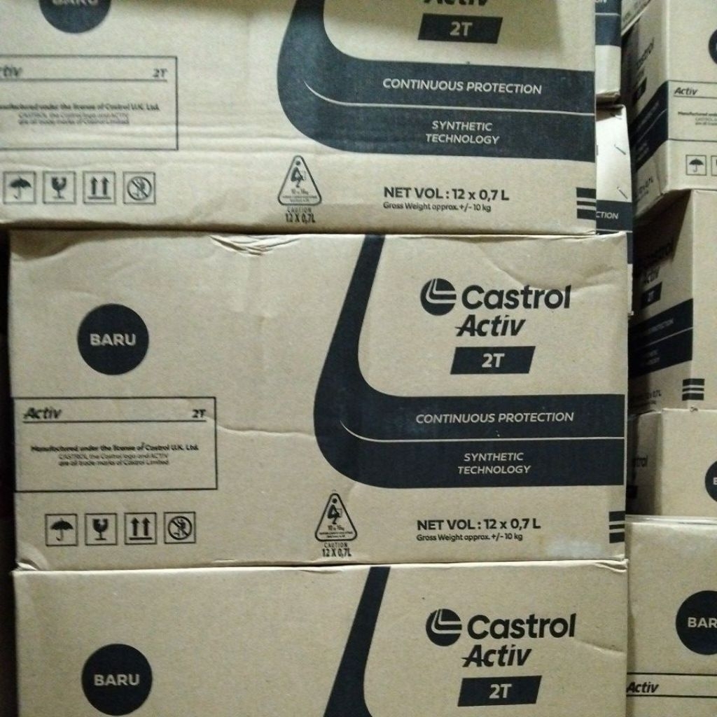 1Dus Oli Castrol 2T 700  Activ 12Botol Oli Samping 2Tak Castrol 0.7L