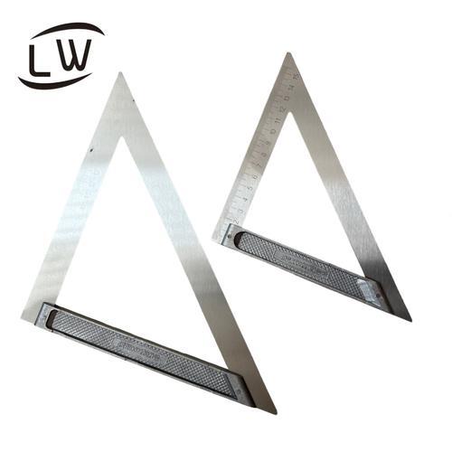 

PENGGARIS SIKU BESI TUKANG / TRIANGLE RULER - 150mm