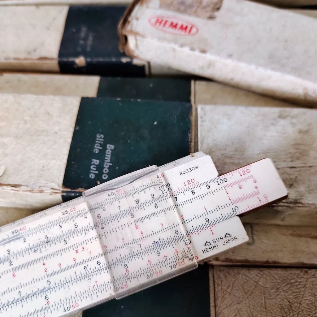 

Sun Hemmi Bamboo Slide Rule no.130W Japan Vintage. Penggaris Mistar Antik Koleksi Jadul