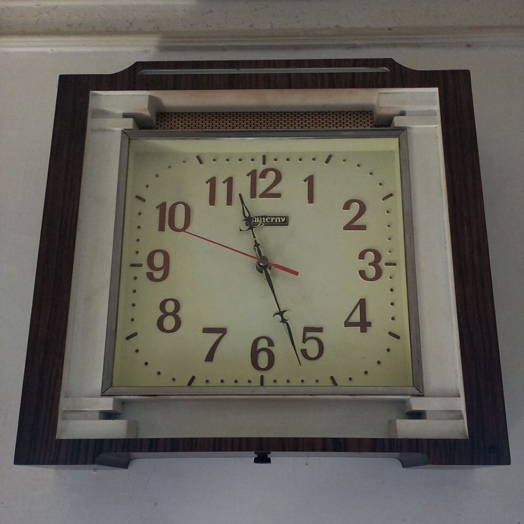 jam dinding Butterfly ding dong