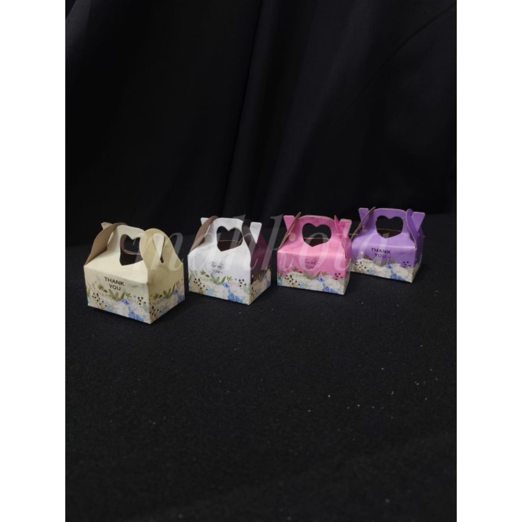 

kotak telur pernikahan/kotak souvenir 1 pack isi 50 pcs