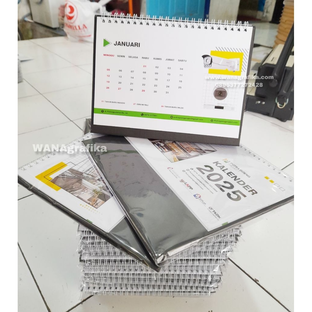 

fullcolor kalender meja murah custom foto