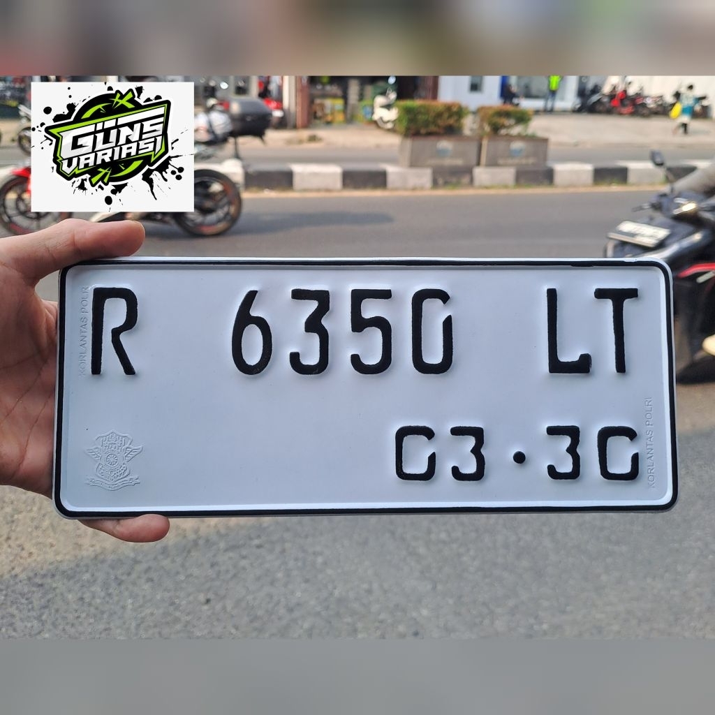 Plat nomor motor putih costum huruf terbaru