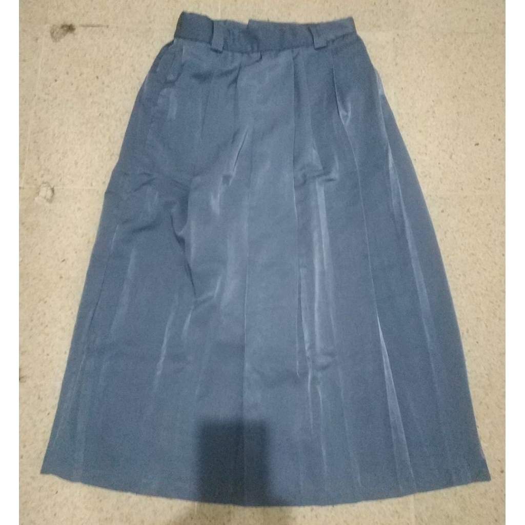 preloved rok abu sma untuk tinggi badan 146 bb kecil/OL72 bahan licin