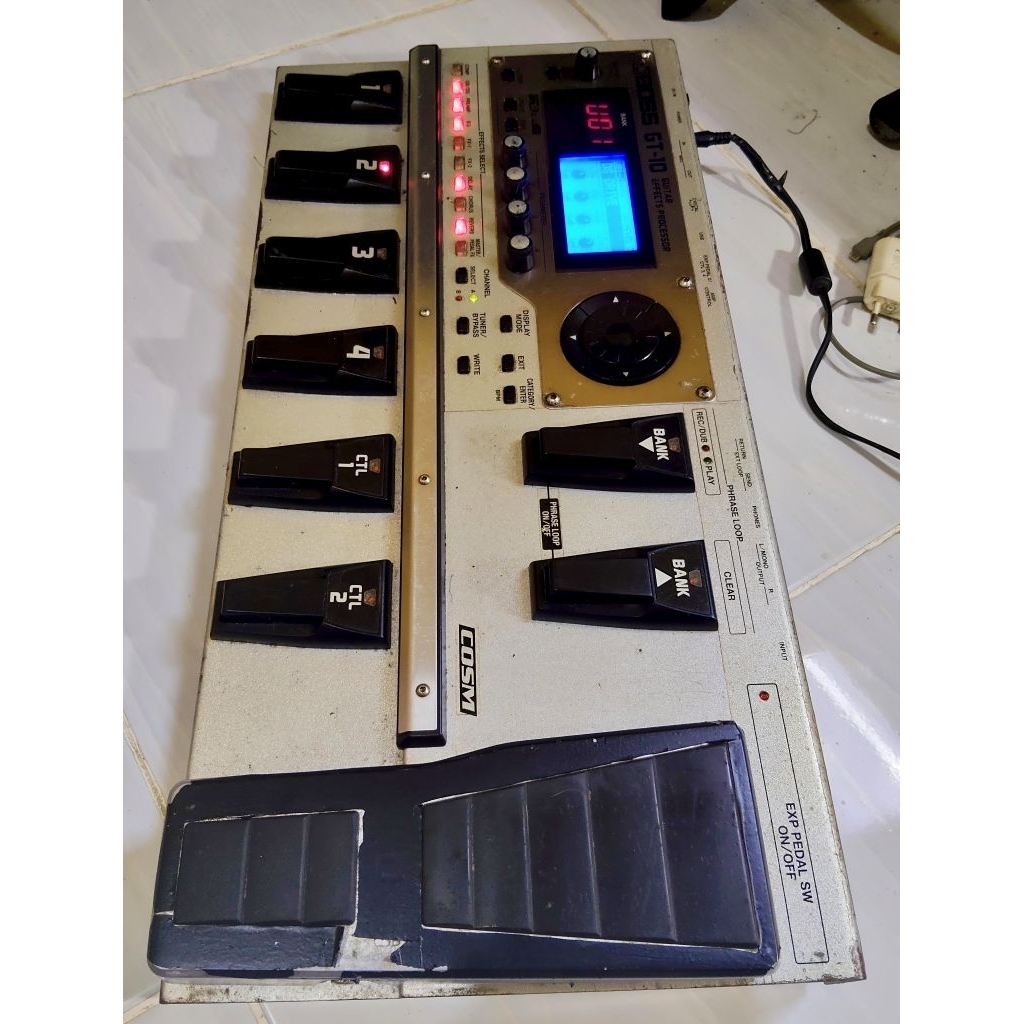 efek gitar boss  gt-10