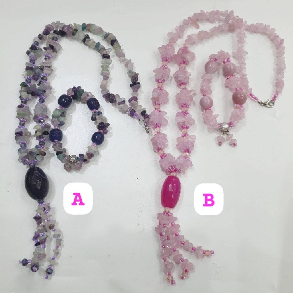 Satu set kalung kalimantan batu kerikil