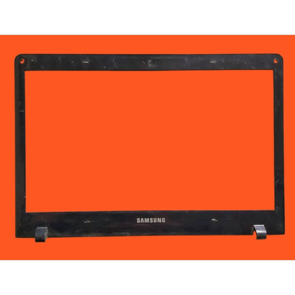 Case Casing Prem Lcd laptop Samsung NP300E4V 300E