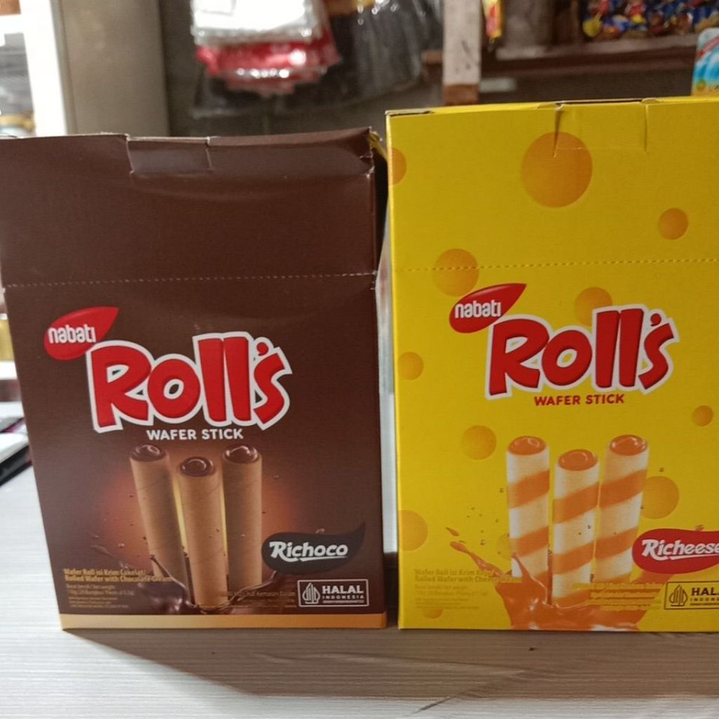 

Nabati Rolls wafer stick isi 20