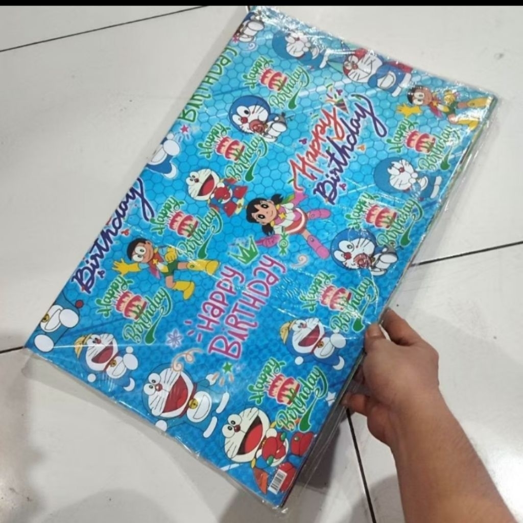 

Kertas Kado Karakter ( 10,15,25 Lembar )