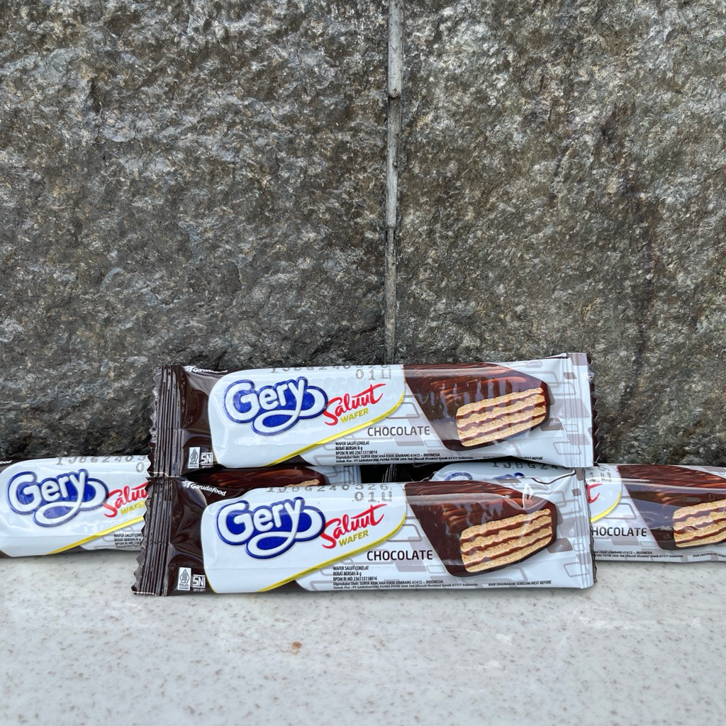 

GERY SALUT WAFER COKLAT
