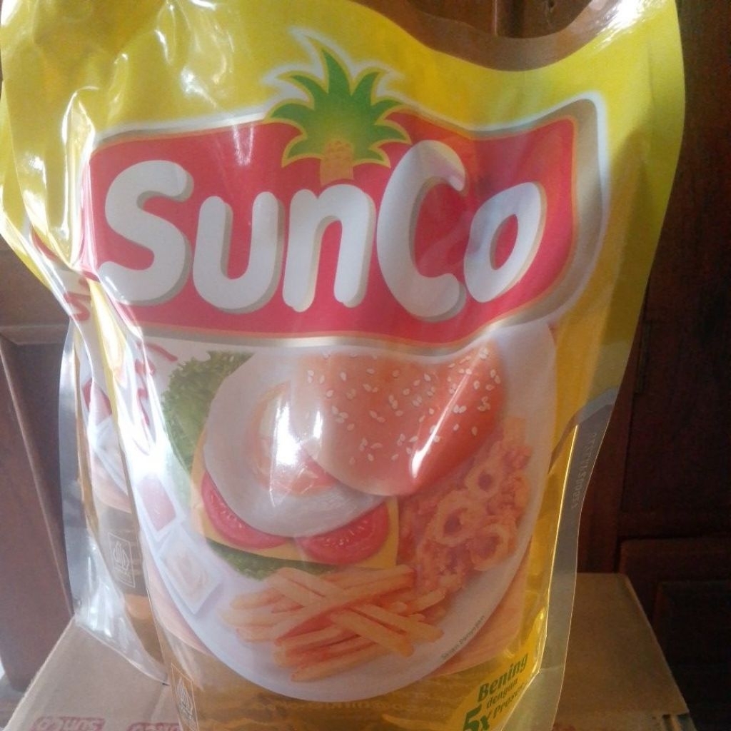 

minyak goreng sampo kemasan 2 liter bening dengan 5 kali proses penyaringan