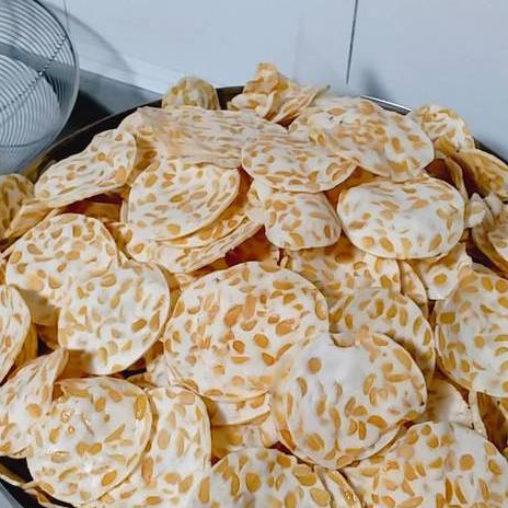 

keripik kripik krupuk kerupuk tempe sagu goreng 1kg gurih asin pedas balado