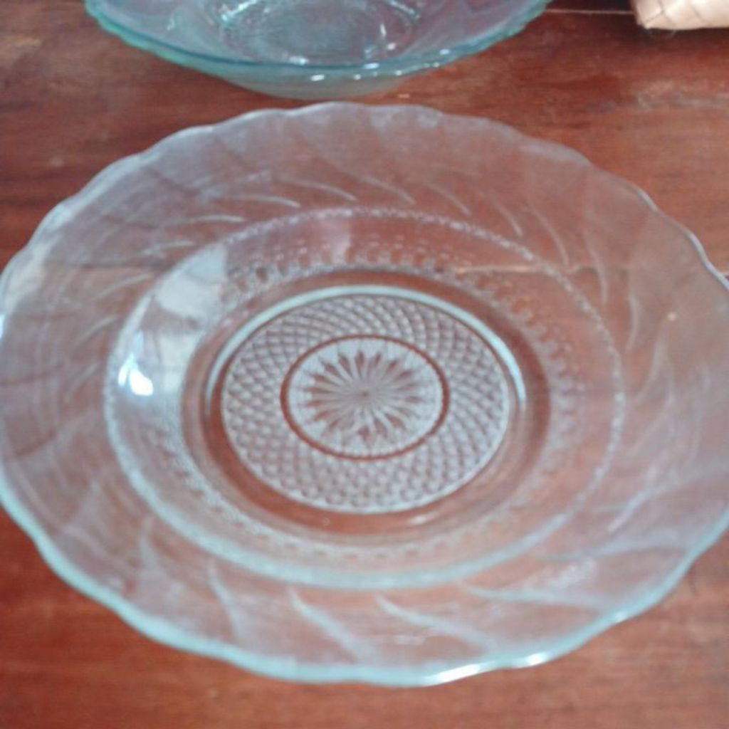 piring kaca bening campur