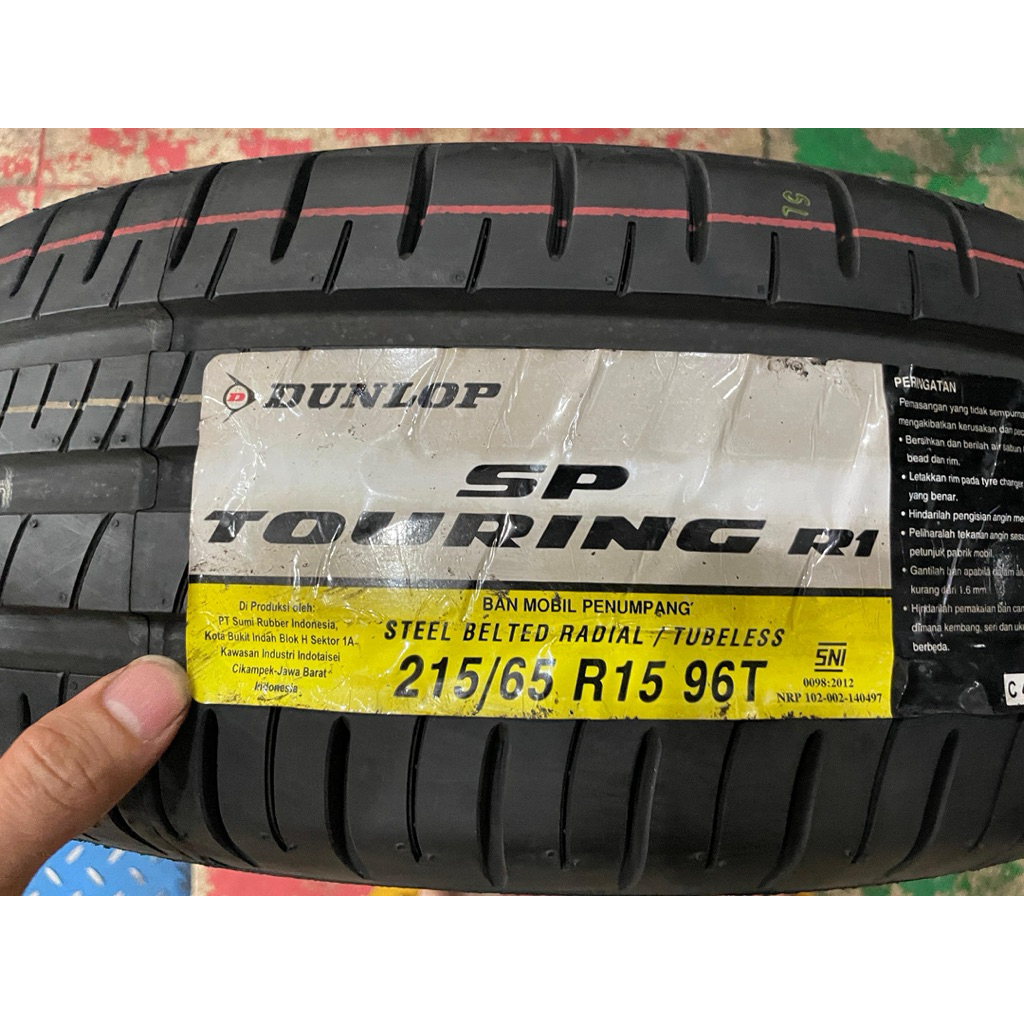 Ban Dunlop R1 215/65 R15