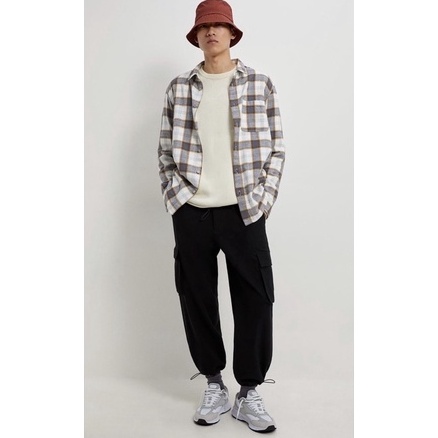 KODE P44K Flanel Uniqlo Chino Shortpants Cream Katun