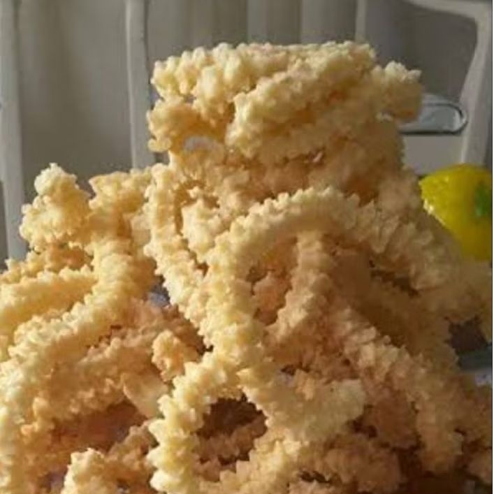 

Kue akar kelapa/kue jadul/camilan kering/kue tradisional/gurih/kue renyah 250 gram/kue akar pinang/kue unik/Toko Rinibakeri/makanan ringan
