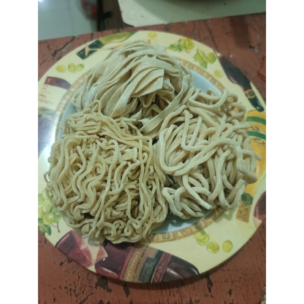 

Mie Telur Gurih Kenyal 1kg 10 porsi