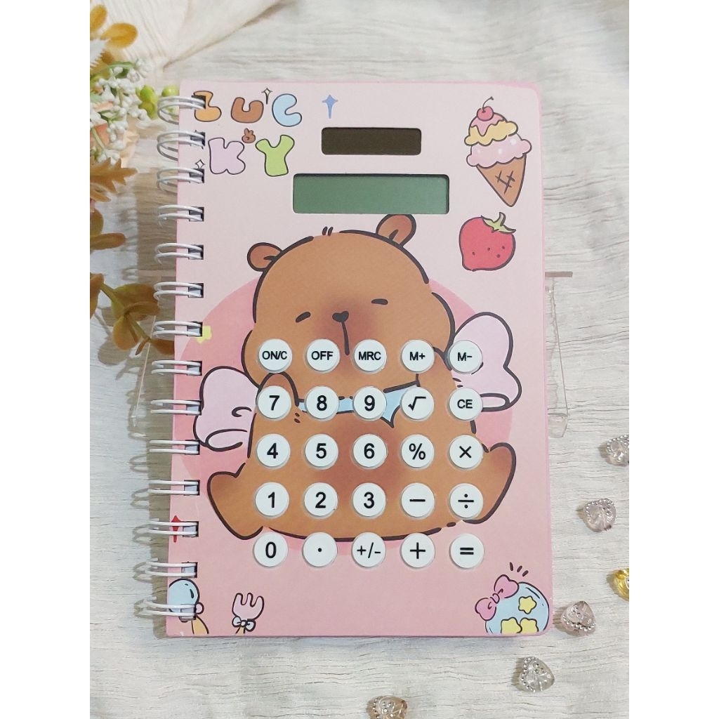 

NŌTA - Notebook Kalkulator / Notes Kalkulator / Diary Karakter Kuromi, Capybara, Dino, Unicorn, Spiderman