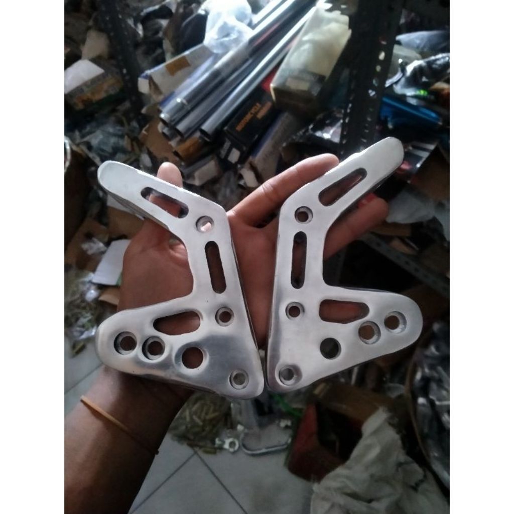 BREKET BRACKET BRICKET PANGKON LAMPU DEPAN DUDUKAN LAMPU DEPAN PNP RX KING RXK RXS CB GL MEGAPRO TIG