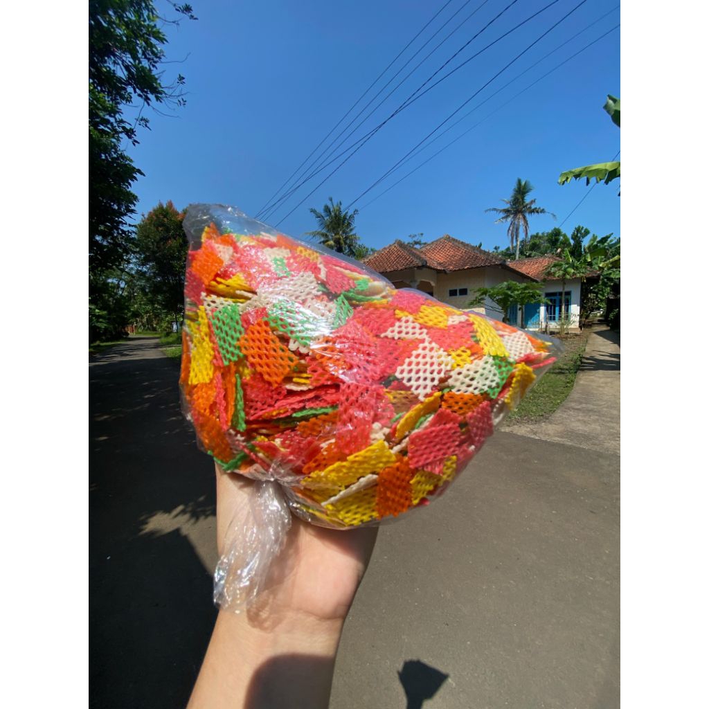 

Krupuk Taro siap goreng 250%