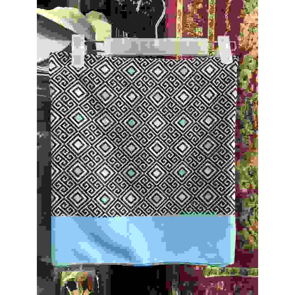 Hijab segi empat turkey jumbo motif hitam biru